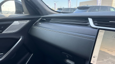 Jaguar F-Pace 2.0 D200 R-Dynamic HSE Black 5dr Auto AWD Diesel Estate